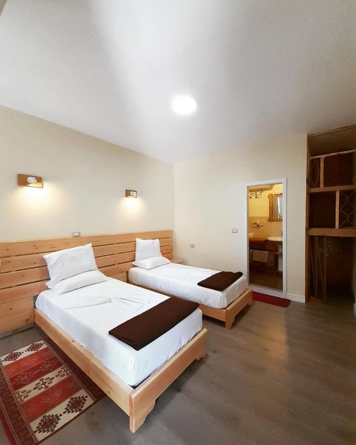 At Pikotiko'S - Korca City Rooms For Rent Экстерьер фото
