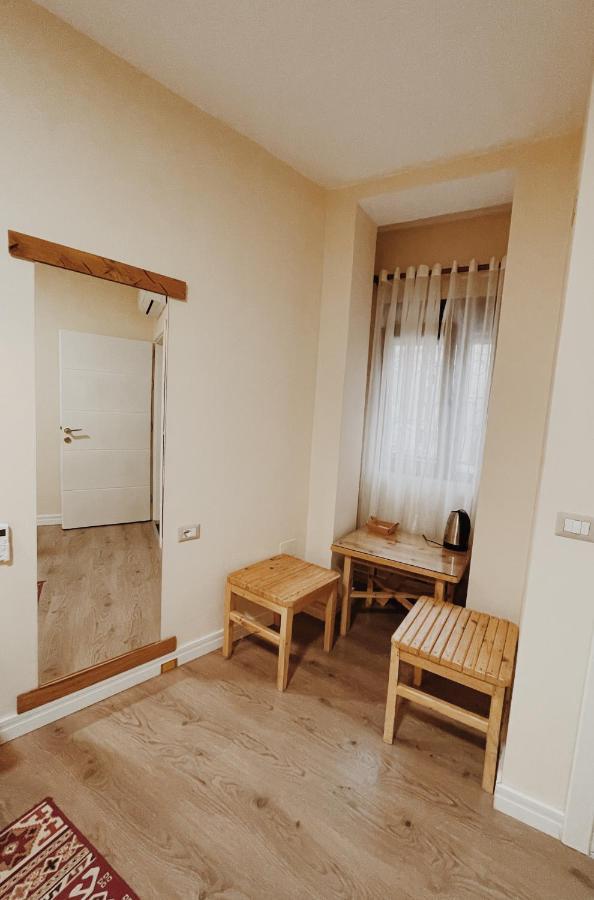 At Pikotiko'S - Korca City Rooms For Rent Экстерьер фото