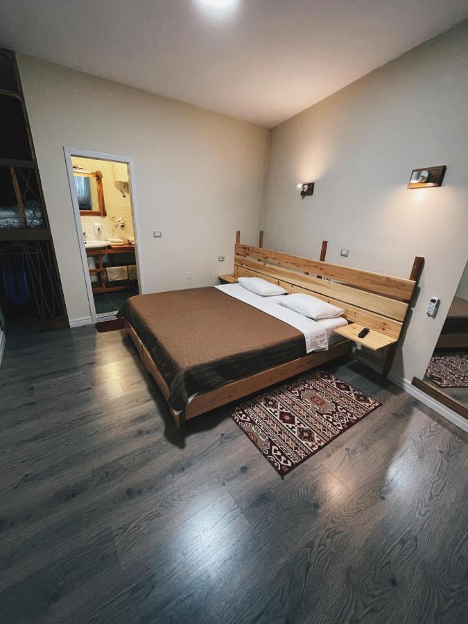At Pikotiko'S - Korca City Rooms For Rent Экстерьер фото