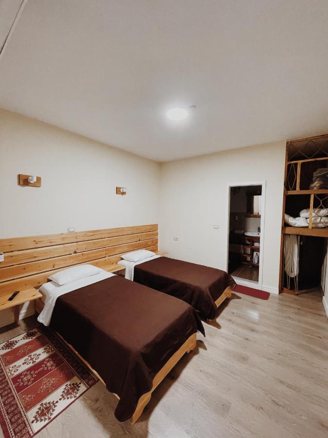 At Pikotiko'S - Korca City Rooms For Rent Экстерьер фото