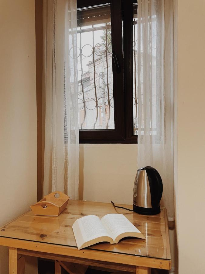 At Pikotiko'S - Korca City Rooms For Rent Экстерьер фото