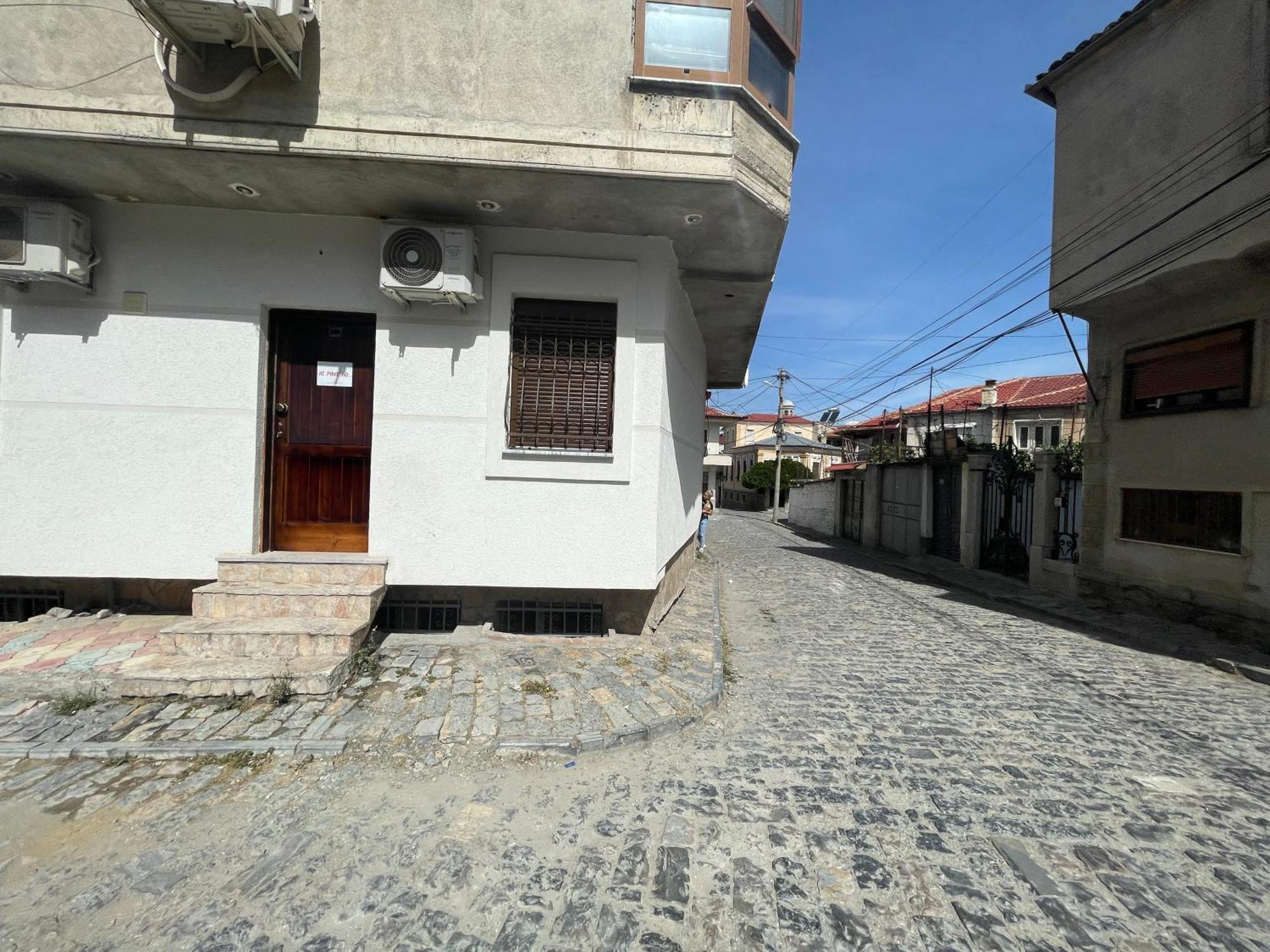 At Pikotiko'S - Korca City Rooms For Rent Экстерьер фото