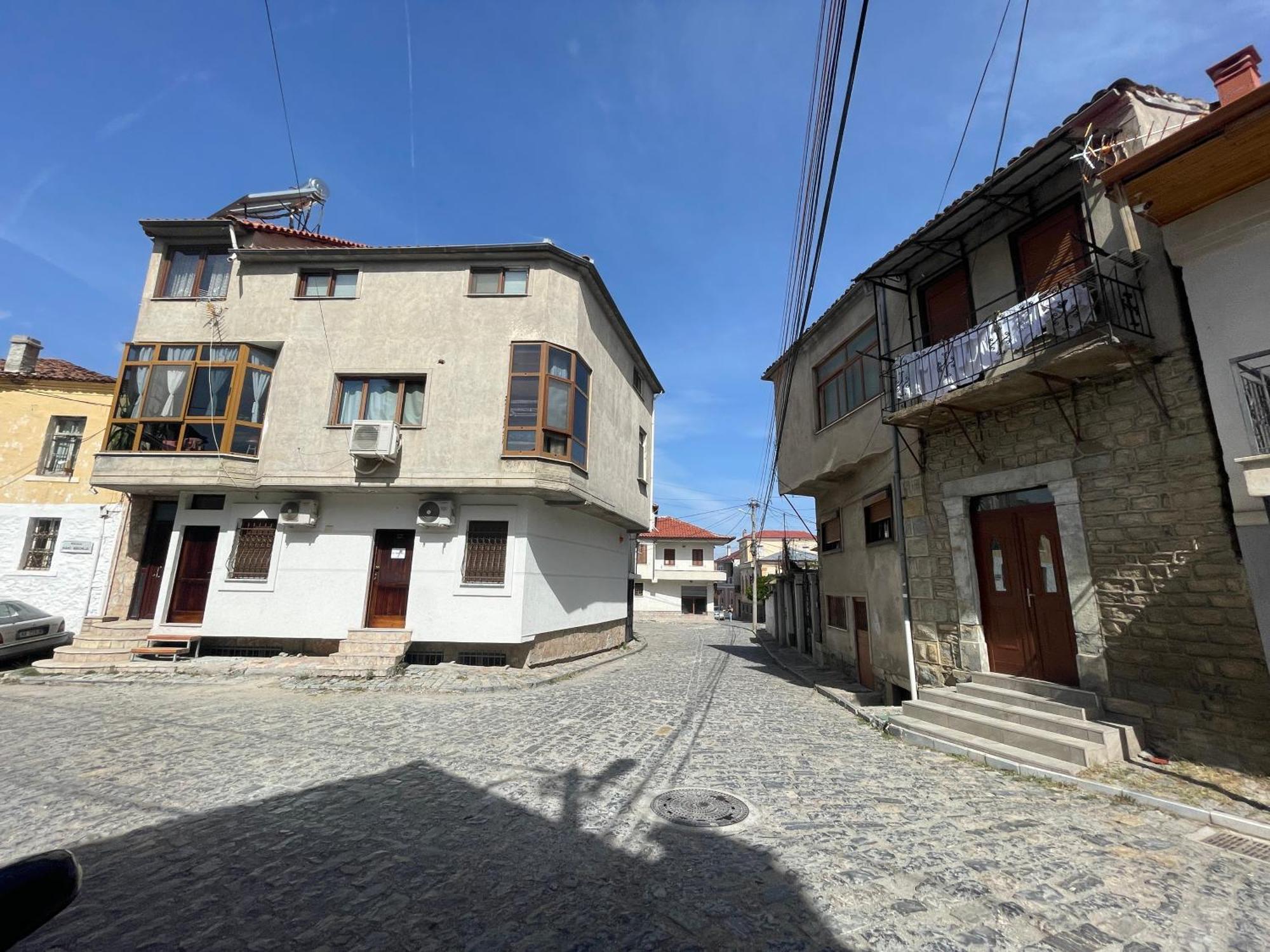 At Pikotiko'S - Korca City Rooms For Rent Экстерьер фото