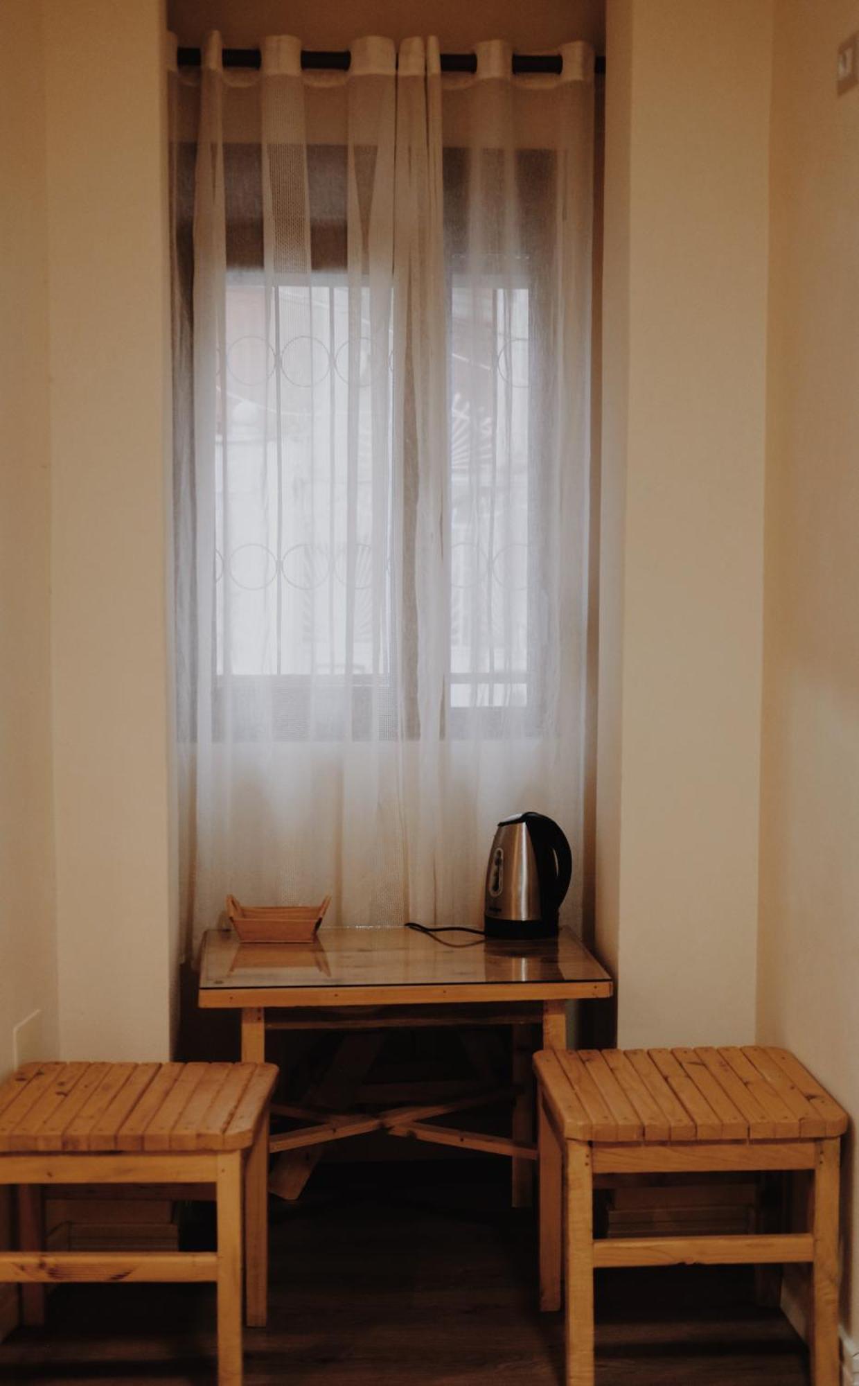 At Pikotiko'S - Korca City Rooms For Rent Экстерьер фото