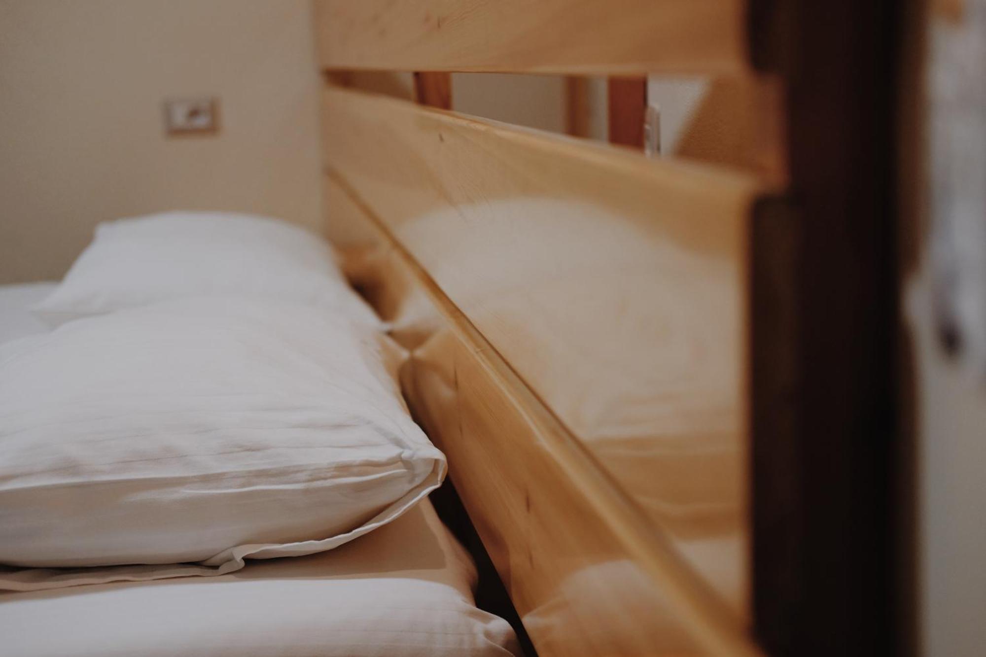 At Pikotiko'S - Korca City Rooms For Rent Экстерьер фото