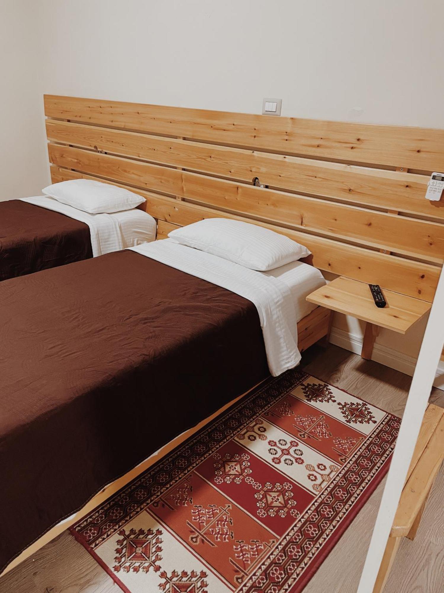 At Pikotiko'S - Korca City Rooms For Rent Экстерьер фото
