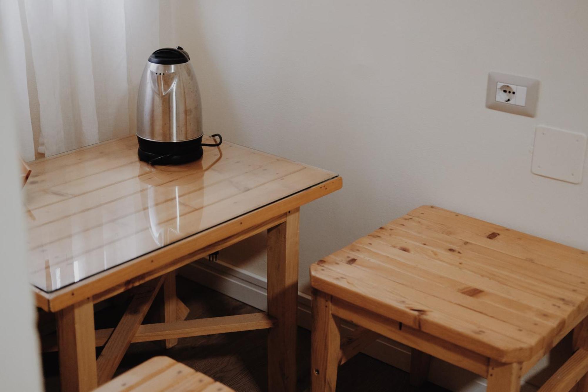 At Pikotiko'S - Korca City Rooms For Rent Экстерьер фото