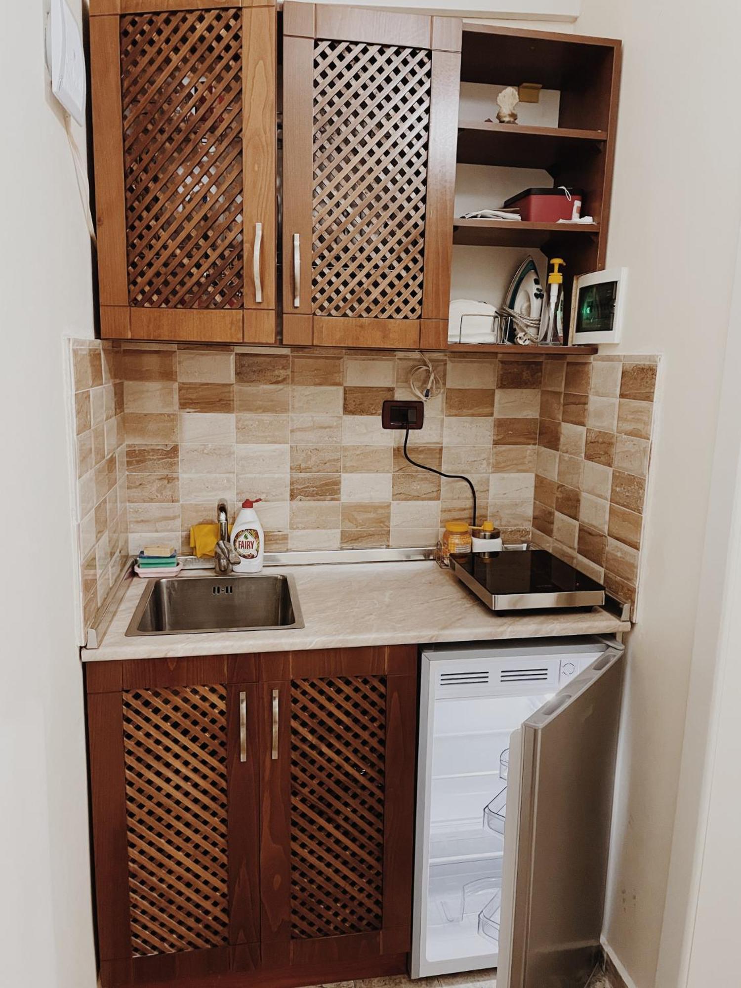 At Pikotiko'S - Korca City Rooms For Rent Экстерьер фото
