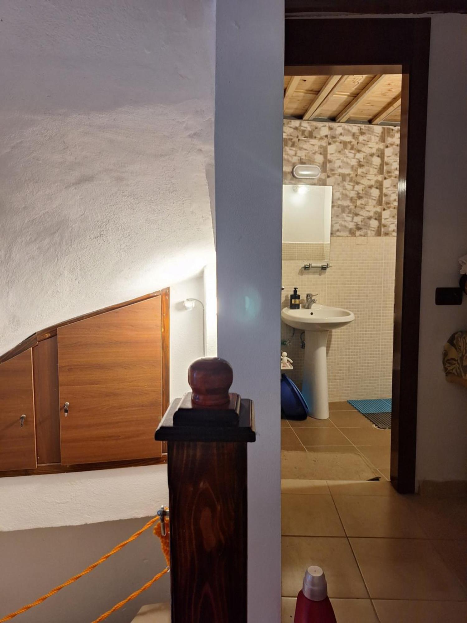 At Pikotiko'S - Korca City Rooms For Rent Экстерьер фото
